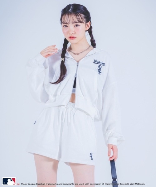 repipi armario(レピピ アルマリオ)の「【MLB】ZIPアップフーディ(パーカー・キッズ・アイボリー/ブラック/グレー・MEDIUM/LARGE)」の15枚目の写真
