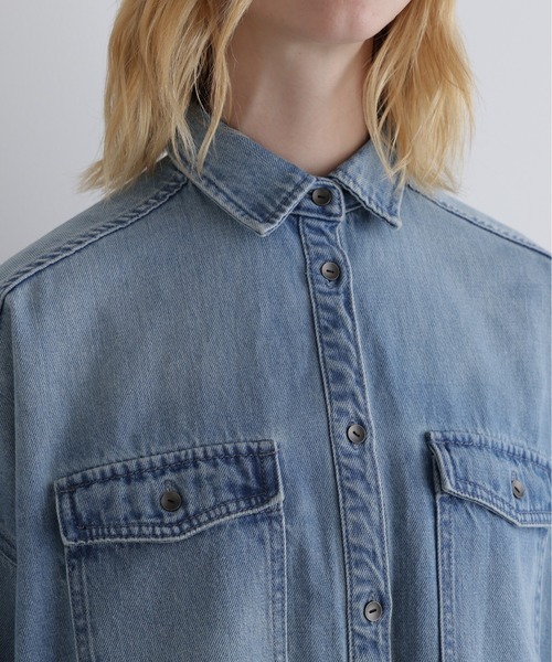 LE PHIL（ルフィル）の「◆ウォッシュドデニムシャツA（シャツ/ブラウス・レディース・ブルー/ネイビー・F）」の12枚目の写真