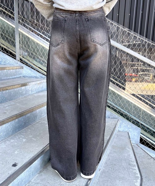 INGNI（イング）の「バレルレッグデニムパンツ（デニムパンツ・レディース・ブルー系その他/ブラック/ブルー系その他4・S/M）」の8枚目の写真