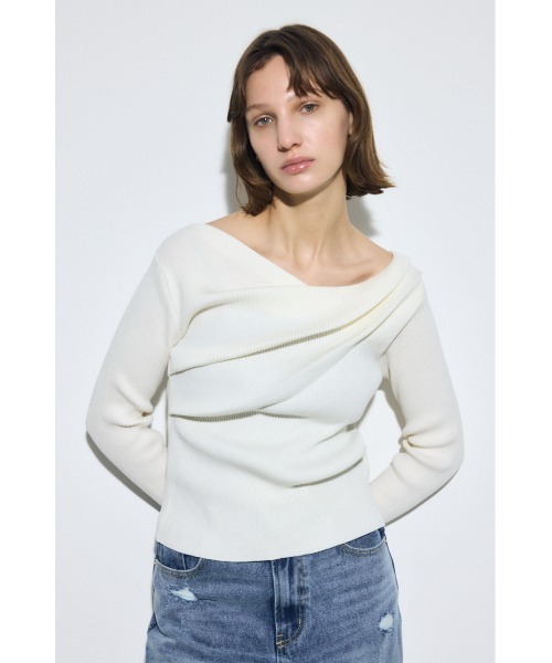 AZUL by moussy(アズールバイマウジー)の「ドレープ長袖ニットトップス(ニット/セーター・レディース・アイボリー/ブラック/シルバー/ライトパープル・FREE)」の5枚目の写真