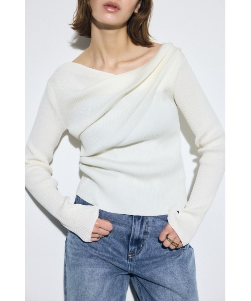 AZUL by moussy(アズールバイマウジー)の「ドレープ長袖ニットトップス(ニット/セーター・レディース・アイボリー/ブラック/シルバー/ライトパープル・FREE)」の6枚目の写真