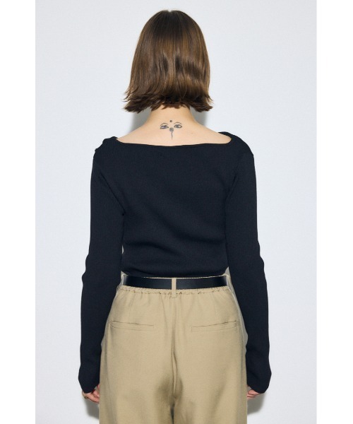 AZUL by moussy(アズールバイマウジー)の「ドレープ長袖ニットトップス(ニット/セーター・レディース・アイボリー/ブラック/シルバー/ライトパープル・FREE)」の13枚目の写真