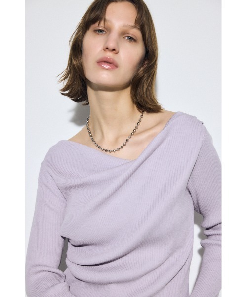 AZUL by moussy(アズールバイマウジー)の「ドレープ長袖ニットトップス(ニット/セーター・レディース・アイボリー/ブラック/シルバー/ライトパープル・FREE)」の19枚目の写真