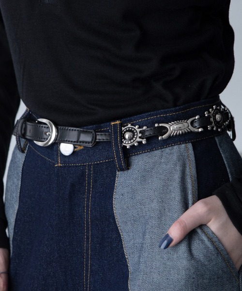 VACANCY(ヴァカンシー)の「ウエスタンバックルベルト/細ベルト(ベルト・レディース・ブラック・FREE)」の2枚目の写真