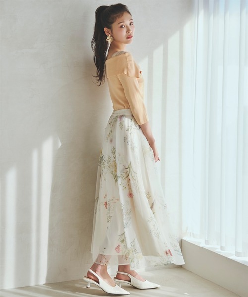 AND COUTURE(アンドクチュール)の「フラワーオーガンジーフレアスカート(スカート・レディース・クリーム/ネイビー/ミント・FREE)」の4枚目の写真