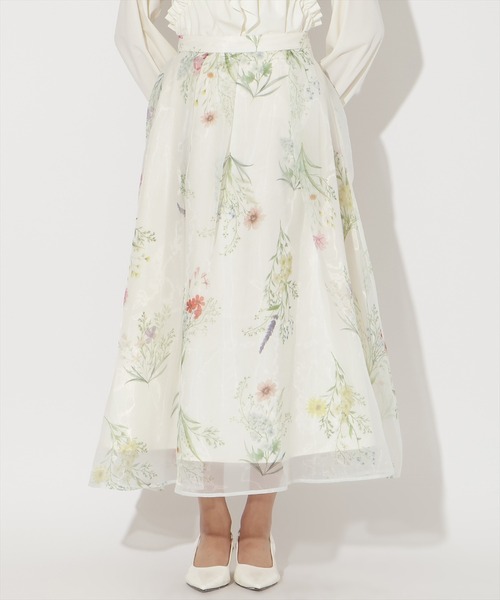 AND COUTURE(アンドクチュール)の「フラワーオーガンジーフレアスカート(スカート・レディース・クリーム/ネイビー/ミント・FREE)」の10枚目の写真