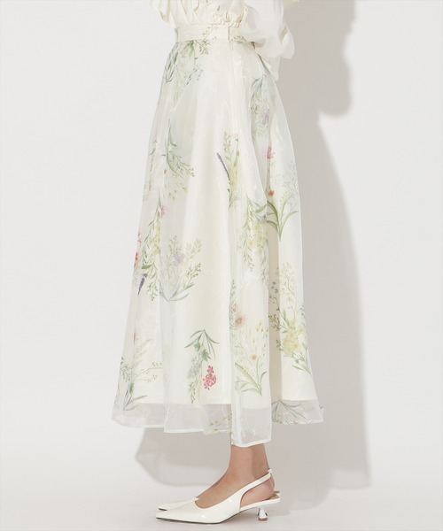 AND COUTURE(アンドクチュール)の「フラワーオーガンジーフレアスカート(スカート・レディース・クリーム/ネイビー/ミント・FREE)」の11枚目の写真