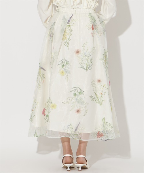 AND COUTURE(アンドクチュール)の「フラワーオーガンジーフレアスカート(スカート・レディース・クリーム/ネイビー/ミント・FREE)」の12枚目の写真