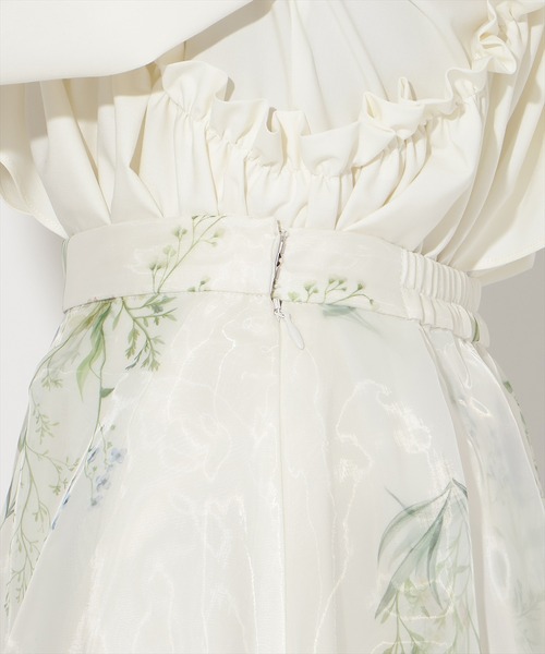 AND COUTURE(アンドクチュール)の「フラワーオーガンジーフレアスカート(スカート・レディース・クリーム/ネイビー/ミント・FREE)」の13枚目の写真