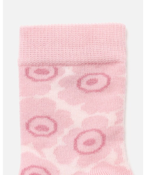 marimekko(マリメッコ)の「【Kids】Makeinen Unikko / Kids socks(ソックス/靴下・キッズ・レッド/ライトピンク・19/22/25/28/31)」の4枚目の写真