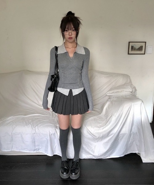 anyonemore(エニワンモア)の「アイレットベルト付きストライププリーツテニスミニスカート(スカート・レディース・グレー・LARGE/MEDIUM/SMALL)」の6枚目の写真