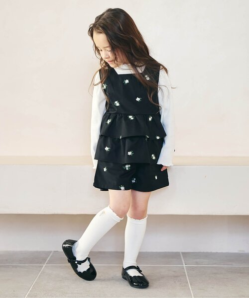 apres les cours（アプレレクール）の「フラワー刺繍ティアードベスト（その他トップス・キッズ・アイボリー/ブラック・140/130/120/110/100/90）」の7枚目の写真