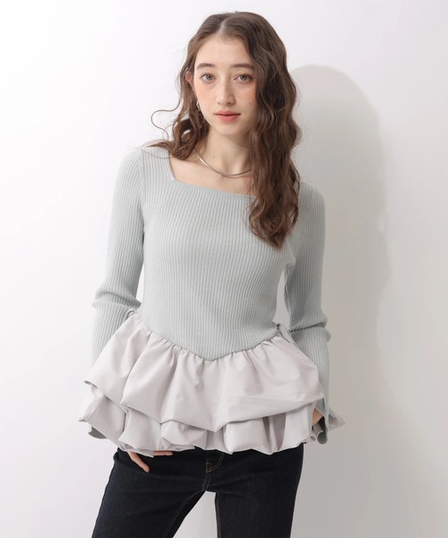 Rirandture（リランドチュール）の「ティアードペプラムドッキングニット（ニット/セーター・レディース・ライトグレー・2）」の2枚目の写真