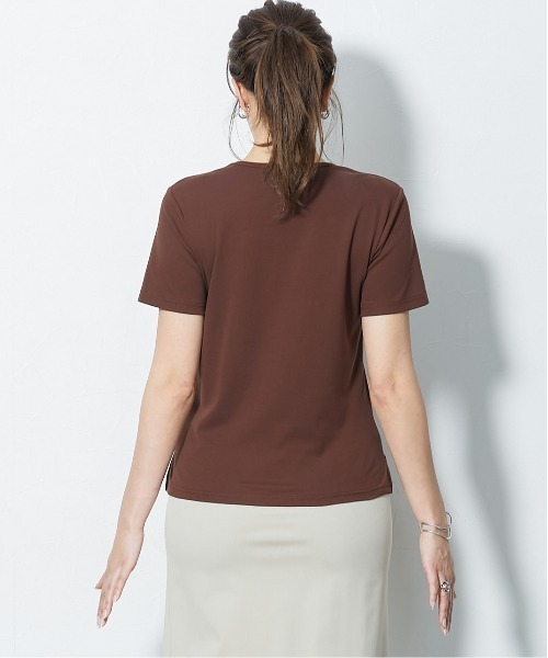 slattgir(スラットジール)の「高身長【読者モデルと一緒に作りました】ベーシックコンパクトカットソーTシャツ(トールサイズ)(Tシャツ/カットソー・レディース・ブラウン/オフホワイト/ブラック・T3L/TLL/TL/TM/T5L/T4L)」の16枚目の写真