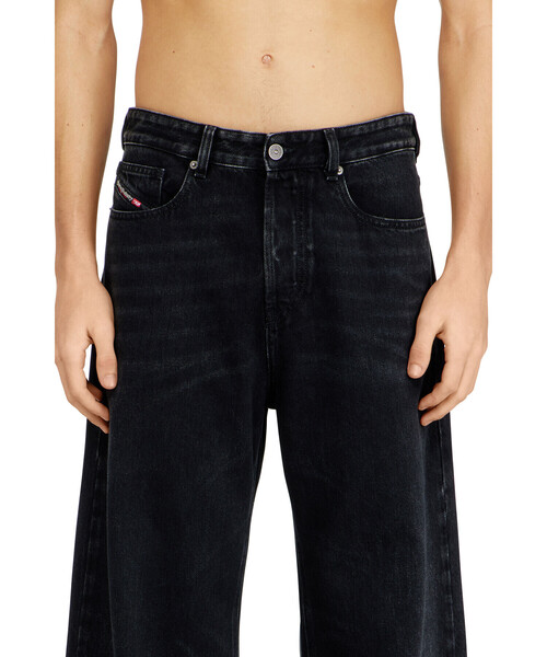 DIESEL（ディーゼル）の「メンズ リラックスフィットデニムパンツ D-RISE L.30（デニムパンツ・メンズ・ブラック系その他・26inch/34inch/36inch/32inch/30inch/28inch）」の3枚目の写真