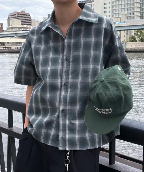 UNDERSTATEMENTs(アンダーステイトメント)の「【ユニセックス】ショート丈無地&チェックベーシックシャツ(シャツ/ブラウス・メンズ・ホワイト系/ブラック系その他/チャコールグレー/ブルー/ブラック系/グリーン系その他/ブルー系その他/ホワイト・MEDIUM/LARGE)」の6枚目の写真