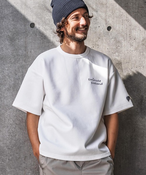 1minute 1second(ワンミニットワンセカンド)の「mt10279-cursive embroidery cardboard knit cut & sewn カットソー(1M26N230)(Tシャツ/カットソー・メンズ・ホワイト×ブルー/ブラック/ホワイト×ブラック・M/S/XL/L)」の9枚目の写真