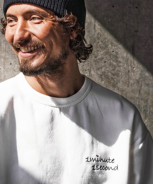 1minute 1second(ワンミニットワンセカンド)の「mt10279-cursive embroidery cardboard knit cut & sewn カットソー(1M26N230)(Tシャツ/カットソー・メンズ・ホワイト×ブルー/ブラック/ホワイト×ブラック・M/S/XL/L)」の10枚目の写真