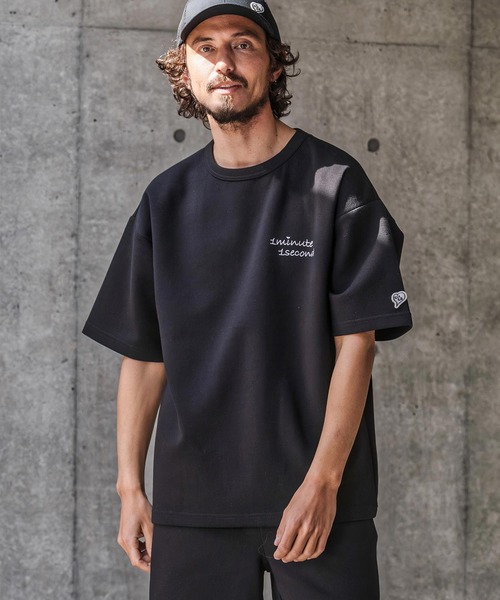 1minute 1second(ワンミニットワンセカンド)の「mt10279-cursive embroidery cardboard knit cut & sewn カットソー(1M26N230)(Tシャツ/カットソー・メンズ・ホワイト×ブルー/ブラック/ホワイト×ブラック・M/S/XL/L)」の14枚目の写真