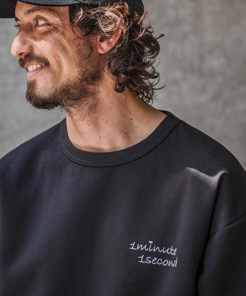 1minute 1second(ワンミニットワンセカンド)の「mt10279-cursive embroidery cardboard knit cut & sewn カットソー(1M26N230)(Tシャツ/カットソー・メンズ・ホワイト×ブルー/ブラック/ホワイト×ブラック・M/S/XL/L)」の15枚目の写真