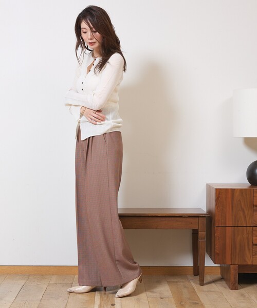 Au BANNISTER（オゥバニスター）の「【販売店舗限定】ポインテッドラインパンプス（パンプス・レディース・ブロンズ/ブラック系その他/シャンパン/ブラック/ピンクゴールド・36/37/38/35/39）」の6枚目の写真