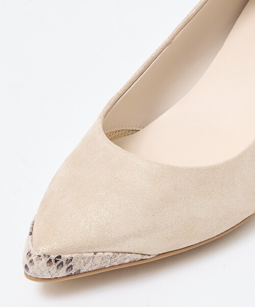 Au BANNISTER（オゥバニスター）の「【販売店舗限定】ポインテッドラインパンプス（パンプス・レディース・ブロンズ/ブラック系その他/シャンパン/ブラック/ピンクゴールド・36/37/38/35/39）」の11枚目の写真