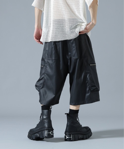 DANKE SCHON（ダンケシェーン）の「DankeSchon/ダンケシェーン/COATING BAGGYCARGO SHORTS（カーゴパンツ・メンズ・ブラック・L/M）」の4枚目の写真