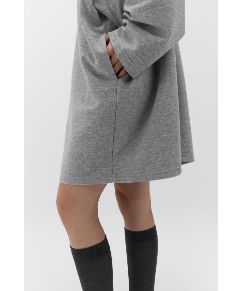 Studio Doe（スタジオドー）の「Studio Doe Oversized Sweatshirt One-piece（Tシャツ/カットソー・レディース・グレー・SMALL/MEDIUM）」の5枚目の写真