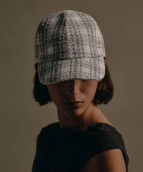 IRIS47（イリスフォーセブン）の「【IRIS 47】decadente cap/デカダンテ キャップ WT78（キャップ・レディース・ホワイト/ブラック・FREE）」の2枚目の写真