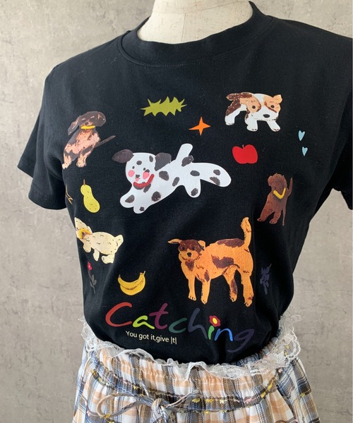 pyornim（ピョルニム）の「ドッグ イラストプリント  Tシャツ（Tシャツ/カットソー・レディース・ブラック/ホワイト・F）」の7枚目の写真