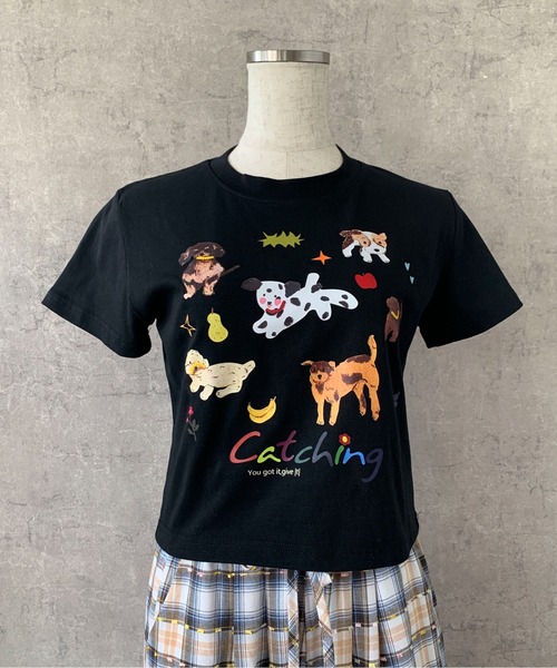 pyornim（ピョルニム）の「ドッグ イラストプリント  Tシャツ（Tシャツ/カットソー・レディース・ブラック/ホワイト・F）」の5枚目の写真