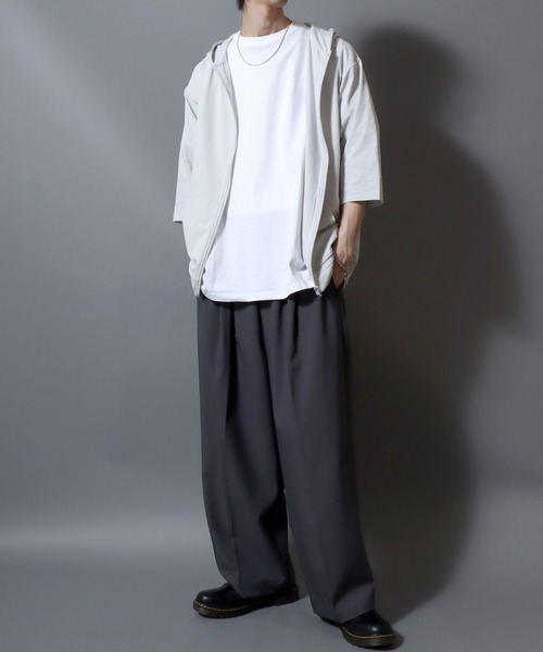ANPAS（アンパス）の「3/4-Sleeve Full-Zip Hoodie in Seersucker-Knit Fabric/カットサッカー七分袖フルジップパーカー メンズ レディース ユニセックス（パーカー・メンズ・スミクロ/ライトグレー/ブルーグリーン・M/L/XL）」の21枚目の写真