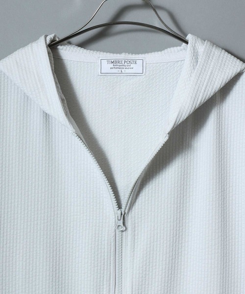 ANPAS（アンパス）の「3/4-Sleeve Full-Zip Hoodie in Seersucker-Knit Fabric/カットサッカー七分袖フルジップパーカー メンズ レディース ユニセックス（パーカー・メンズ・スミクロ/ライトグレー/ブルーグリーン・M/L/XL）」の7枚目の写真