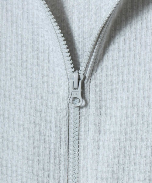 ANPAS（アンパス）の「3/4-Sleeve Full-Zip Hoodie in Seersucker-Knit Fabric/カットサッカー七分袖フルジップパーカー メンズ レディース ユニセックス（パーカー・メンズ・スミクロ/ライトグレー/ブルーグリーン・M/L/XL）」の8枚目の写真
