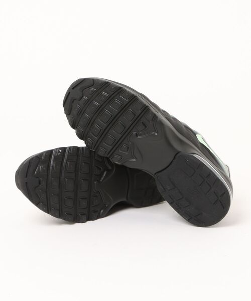 NIKE(ナイキ)の「NIKE ナイキ WMNS AIR MAX INVIGOR レディーススニーカー(ウィメンズエアマックスインビガー) 749866-007 パールグレー/フレッシュミント/ブラック(スニーカー・レディース・グレー系その他・22.5cm/23.0cm/23.5cm/24.0cm/24.5cm/25.0cm)」の3枚目の写真