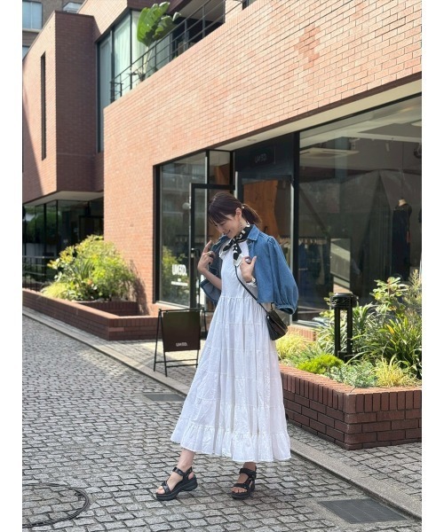 Day and Grade(デイアンドグレイド)の「【前田ゆかセレクト】フレアシルエット ティアードワンピース(ドレス・レディース・ホワイト・FREE)」の13枚目の写真