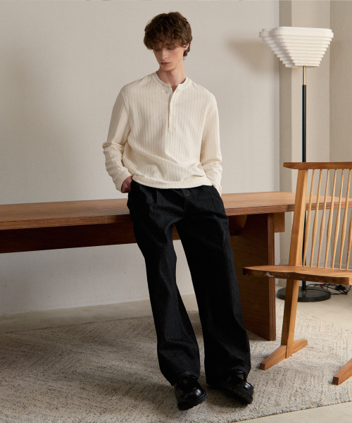 MINDBRIDGE(マインドブリッジ)の「ワイドツーピンタックブラックローデニムパンツ(デニムパンツ・メンズ・ブラック・29/30/31/32/33/34/36)」の3枚目の写真