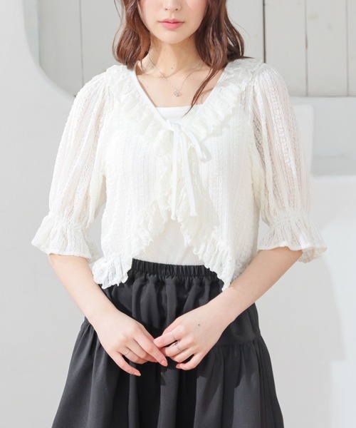 Honeys（ハニーズ）の「フリルレースボレロ（カーディガン/ボレロ・レディース・ホワイト/ブラック/ピンクベージュ・S/M/LL/L）」の6枚目の写真