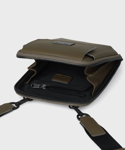 Paul Smith（ポールスミス）の「モダンスタイル フォンポシェット【363003 N240S】（ショルダーバッグ・メンズ・グレイッシュベージュ/カーキ/ブラック・FREE）」の13枚目の写真