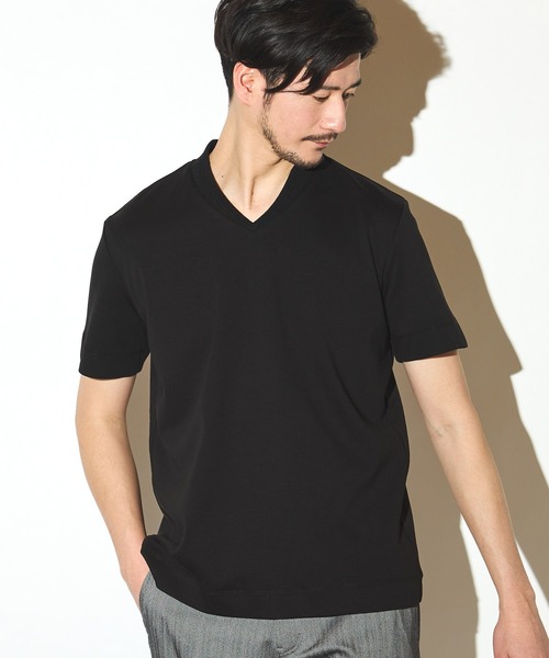 MEN'S BIGI（メンズビギ）の「シルケットスムースVネックテーラーTシャツ（Tシャツ/カットソー・メンズ・ブラック/ホワイト/ネイビー・04/03）」の2枚目の写真