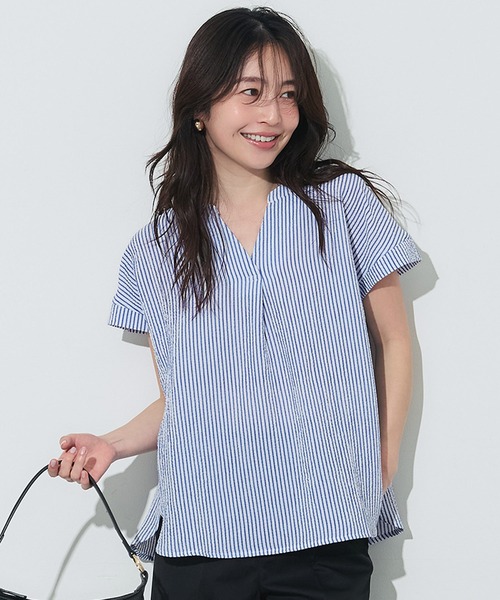 coca(coca)(コカ)の「とろみサッカースキッパーシャツ(シャツ/ブラウス・レディース・ベージュ/ブルー・L/M/S/XL)」の2枚目の写真