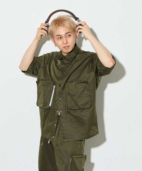 B-DAY STORE(ビーデイストア)の「【B-DAY STORE】ビックポケットシャツ ユニセックス(シャツ/ブラウス・レディース・ネイビー/カーキ・0)」の2枚目の写真