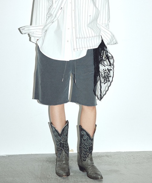 ROSE BUD(ローズバッド)の「(CREOLME)SWEAT HALF PANTS(その他パンツ・レディース・オフホワイト/ブラック・ONE SIZE)」の2枚目の写真