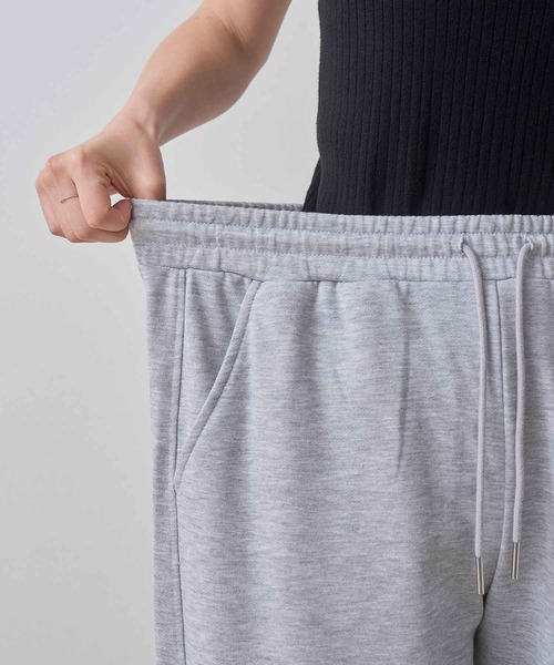 laulea(ラウレア)の「吸水速乾バレルレッグスエットパンツ スウェット 裏毛 裾絞り(スウェットパンツ・レディース・ブラック/ライトグレー/グレー・M/L)」の8枚目の写真