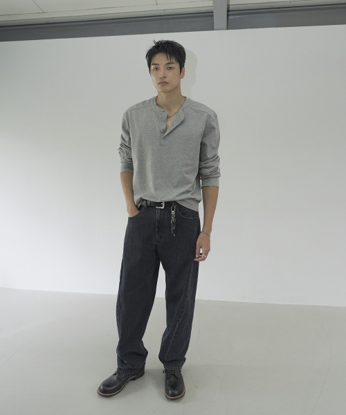 SIIIIDO（シド）の「ARMOR GOAT ヘンリーネック長袖（メランジグレー）（Tシャツ/カットソー・メンズ・その他・2/3/4）」の4枚目の写真