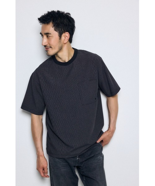 AZUL by moussy(アズールバイマウジー)の「テックジャガードアクショントップス(Tシャツ/カットソー・メンズ・ブラウン/ブラック/カーキ・MEDIUM/LARGE)」の15枚目の写真