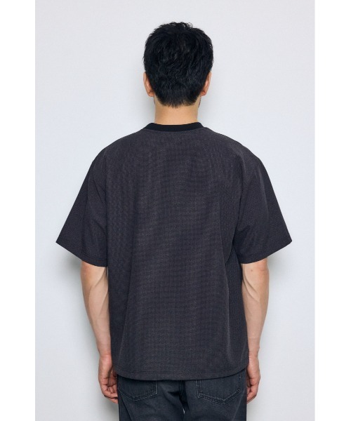 AZUL by moussy(アズールバイマウジー)の「テックジャガードアクショントップス(Tシャツ/カットソー・メンズ・ブラウン/ブラック/カーキ・MEDIUM/LARGE)」の20枚目の写真