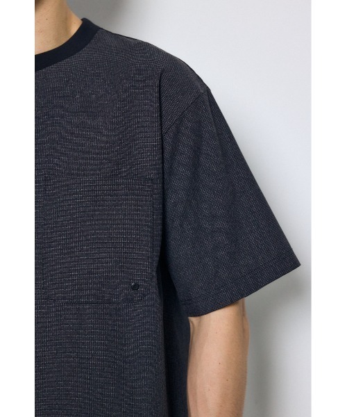 AZUL by moussy(アズールバイマウジー)の「テックジャガードアクショントップス(Tシャツ/カットソー・メンズ・ブラウン/ブラック/カーキ・MEDIUM/LARGE)」の22枚目の写真