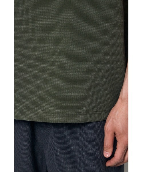 AZUL by moussy(アズールバイマウジー)の「テックジャガードアクショントップス(Tシャツ/カットソー・メンズ・ブラウン/ブラック/カーキ・MEDIUM/LARGE)」の12枚目の写真