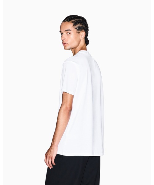 ARMANI EXCHANGE(アルマーニエクスチェンジ)の「【A|X アルマーニ エクスチェンジ】ポートレートプリント 半袖クルーネックTシャツ/REGULAR(Tシャツ/カットソー・メンズ・ホワイト・XX-LARGE/X-SMALL/SMALL/MEDIUM/LARGE)」の2枚目の写真